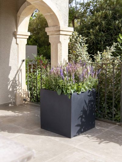 Block – Black