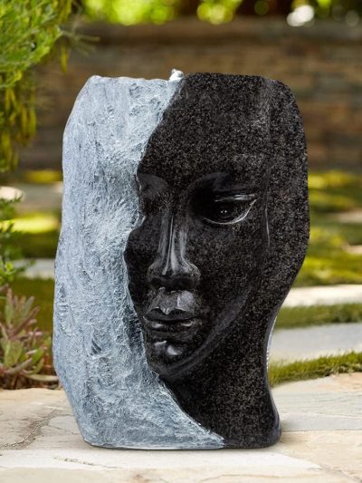 Fontaine Extérieure – Lady's Face