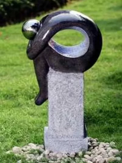 Fontaine Extérieure – Thinking Man