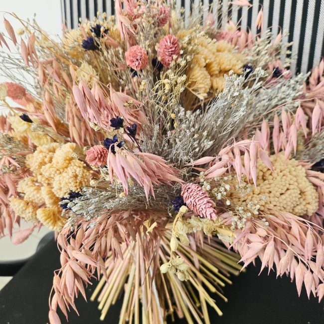 Composition Florale : Bouquet à Thème – Image 8